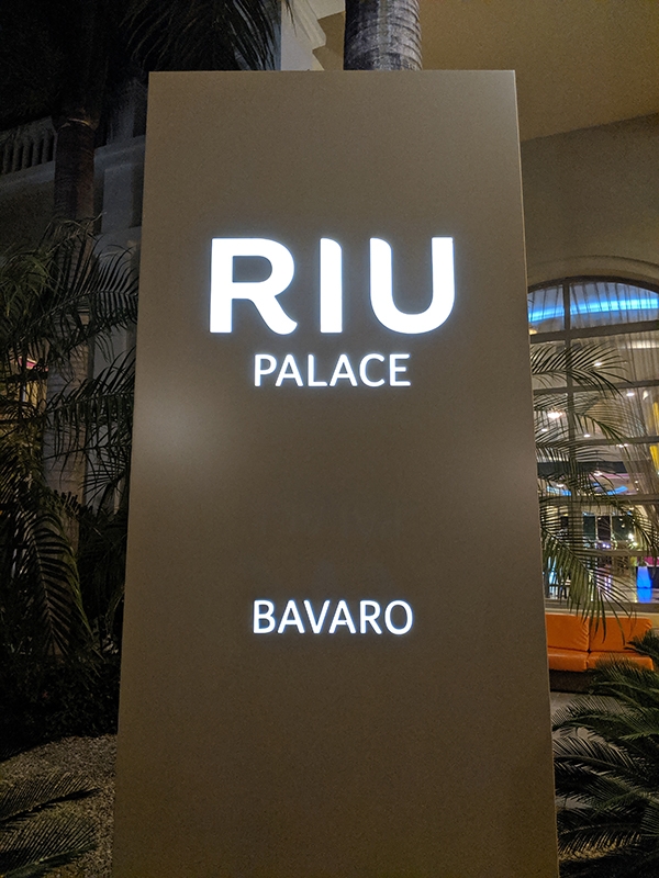 RIU Palace Bavaro Sign